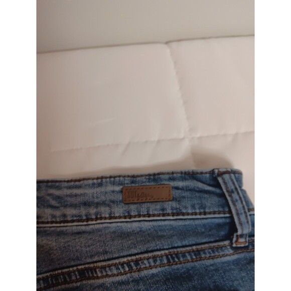 Kut From The Kloth sz 4 Shorts denim Catherine Boyfriend jean stretchy cuffs - Picture 8 of 8